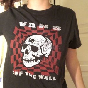 grey skull vans t shirt